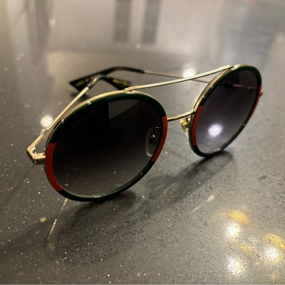 Gucci round green & red women’s sunglasses - Picture 3 of 15